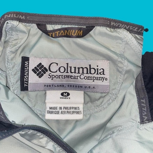 Columbia Gray and Blue windbreaker - Picture 2 of 8